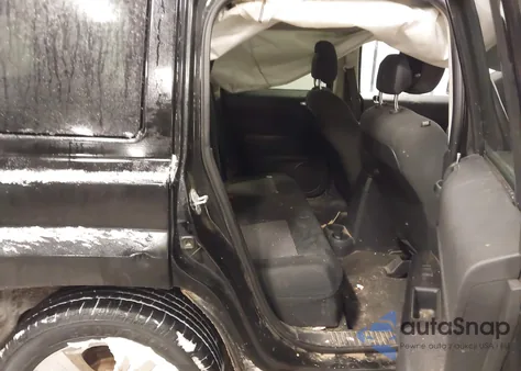 2015 Jeep Patriot Latitude z USA, uszkodzony, nr VIN 1C4NJRFB0FD292735